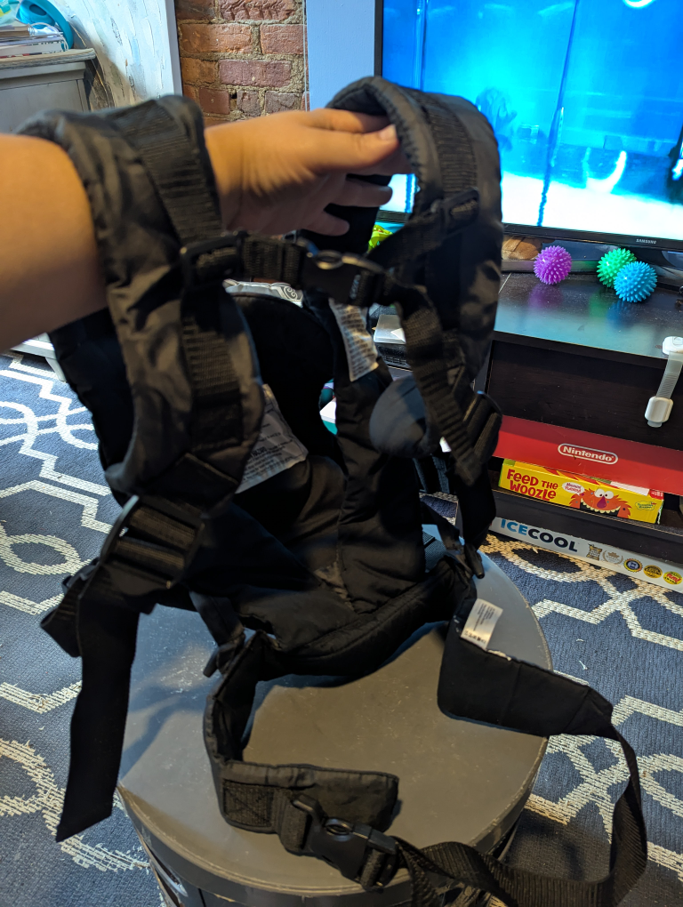 Infantino Baby Carrier - photo 2