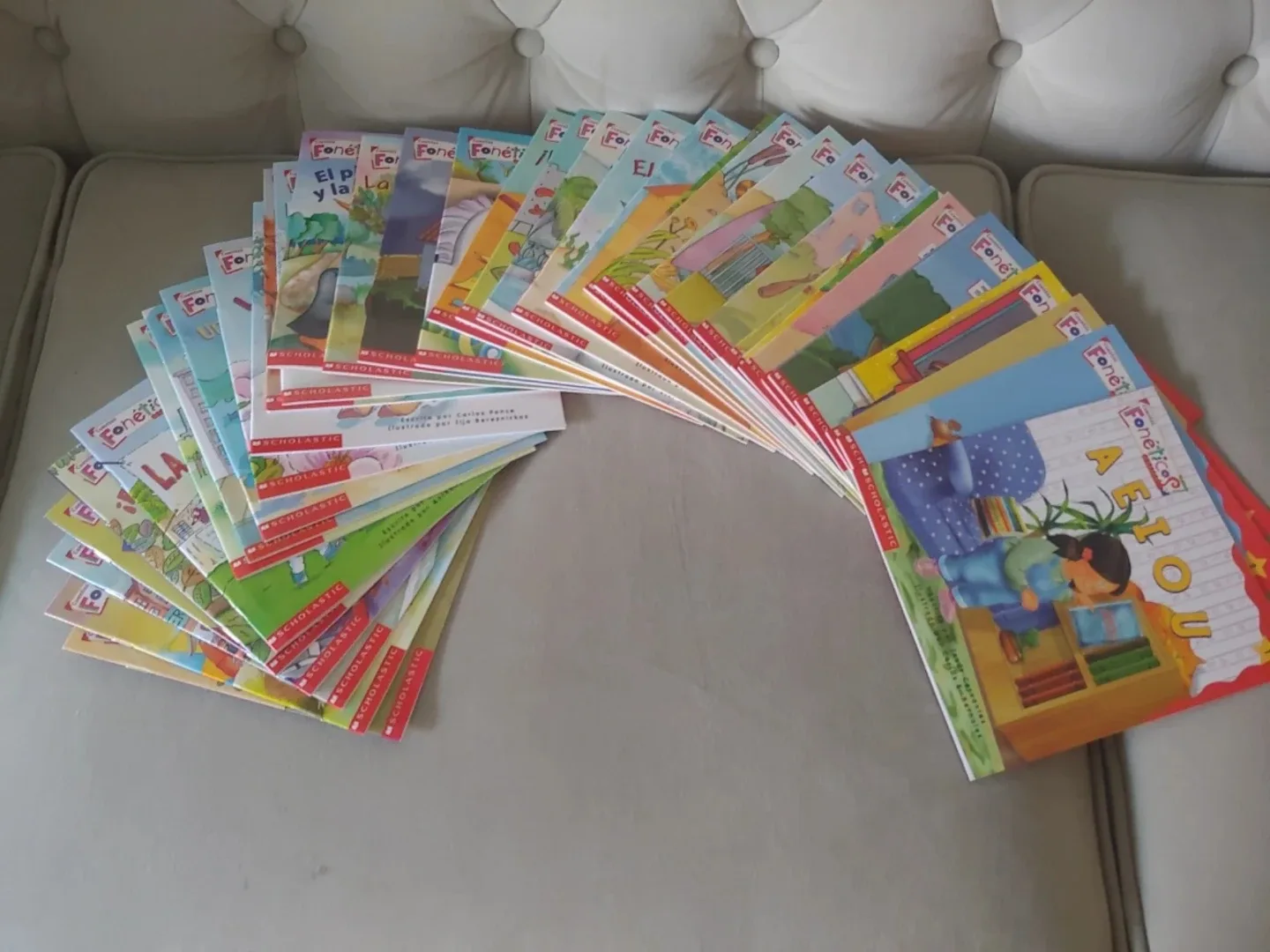 New Scholastic Fonetica Spanish Reading Book Set thumbnail