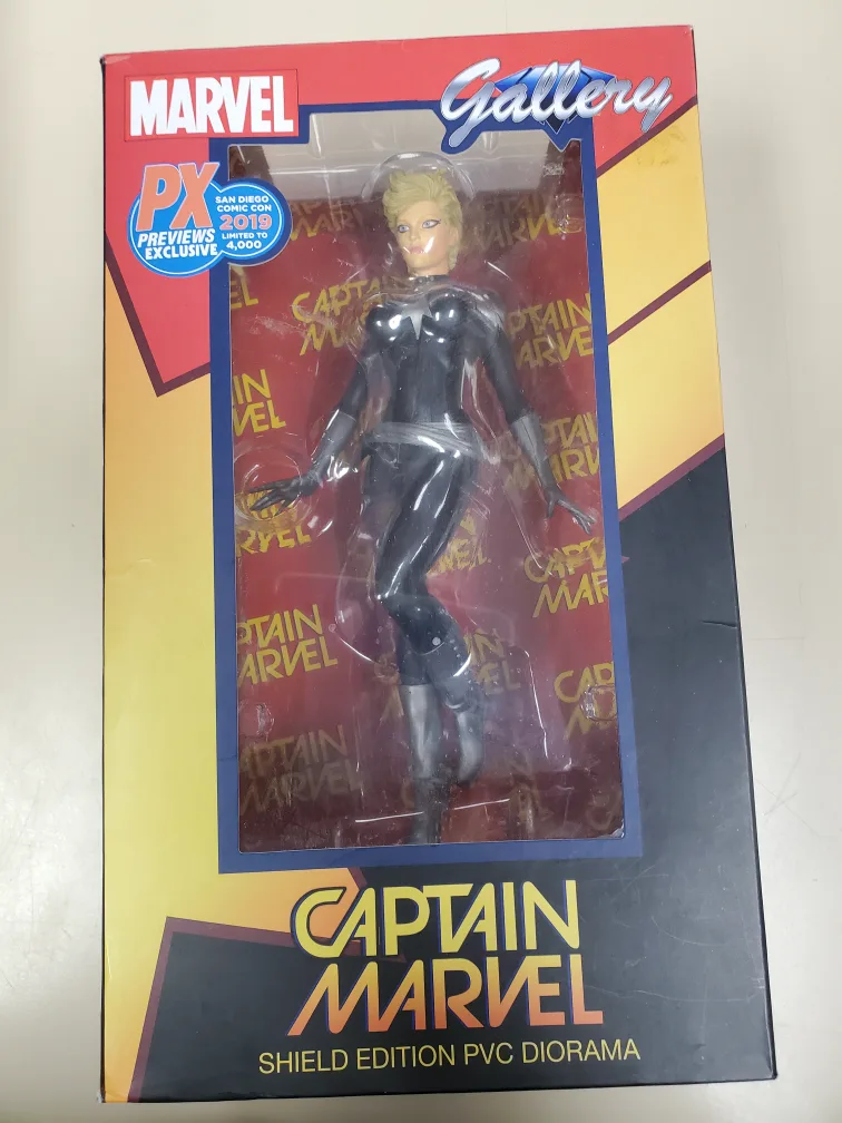 Captain Marvel Shield Edition PVC Diorama thumbnail