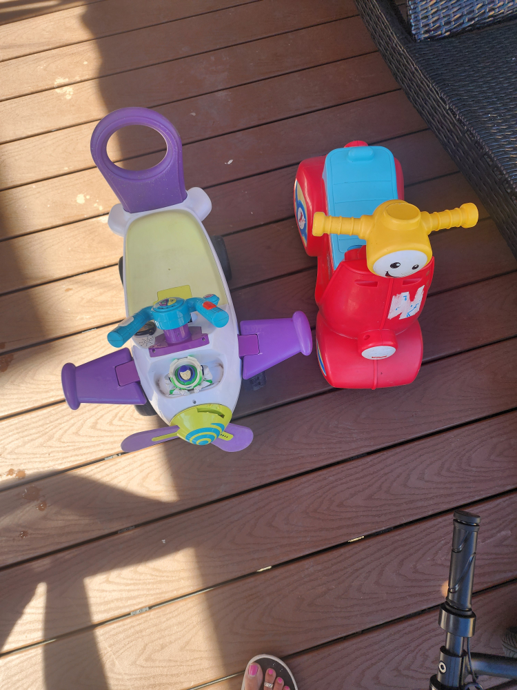 Fisher-Price Ride-On Toys - Airplane & Scooter - photo 2
