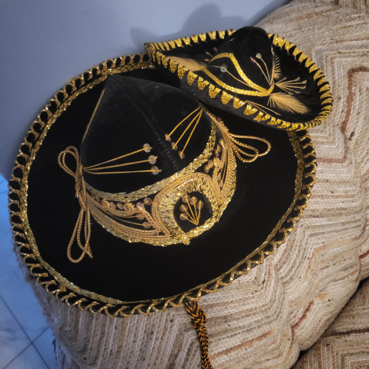 Matching Sombrero Set