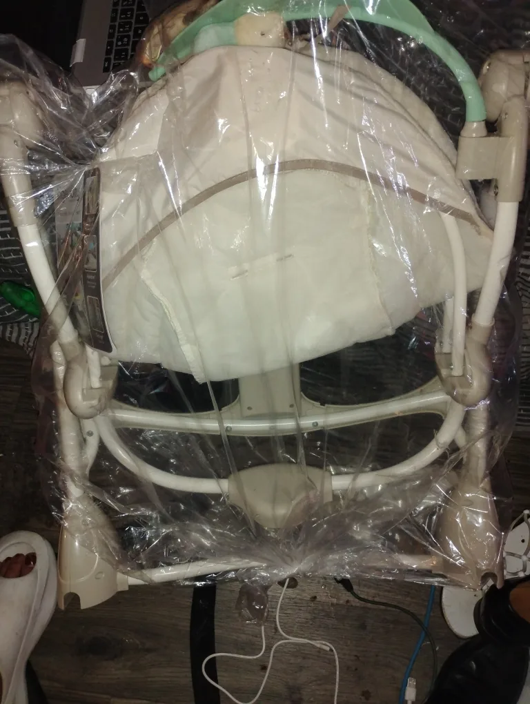 Ingenuity ConvertMe Swing-2-Seat BRAND NEW image indicator(2)