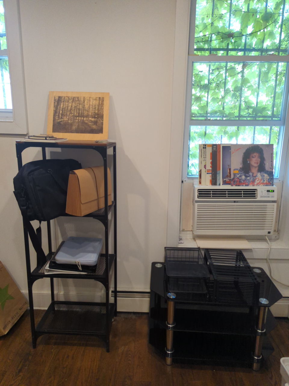 APT. SALE TODAY (SUNDAY 8/31)!! 10-3pm