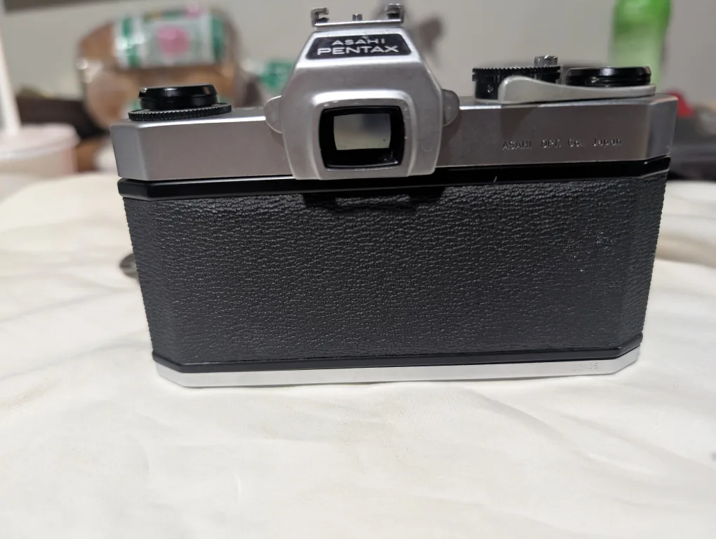 Asahi Pentax SL Film Camera  & Takumar 50mm Lens & Mini Tripod image indicator(6)