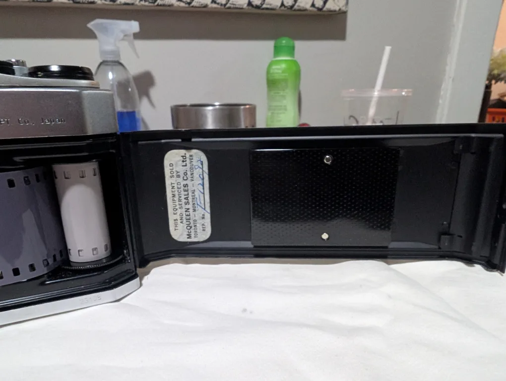 Asahi Pentax SL Film Camera  & Takumar 50mm Lens & Mini Tripod image indicator(7)