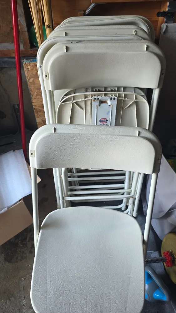 Folding Chairs - Set of 8 thumbnail