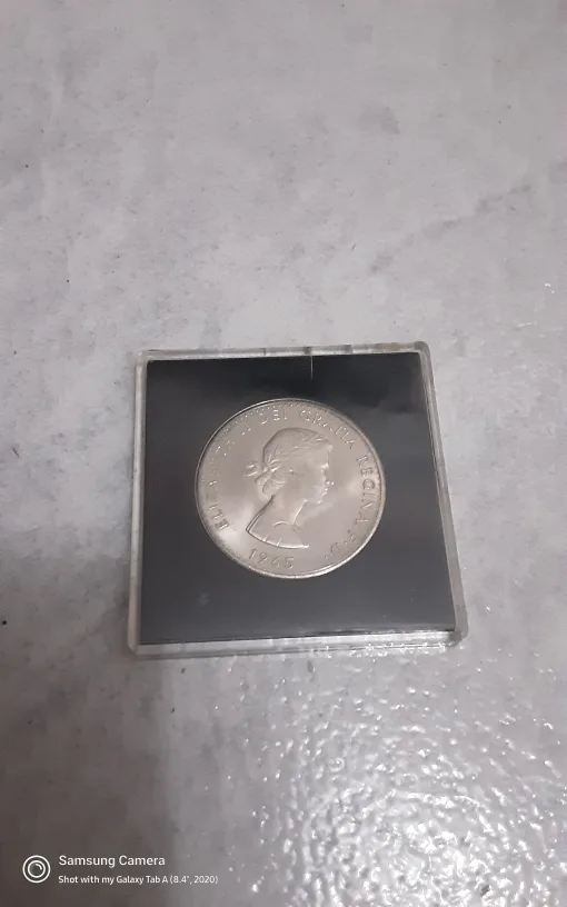 Sir Winston Churchill Commemorative Crown Coin image indicator(2)