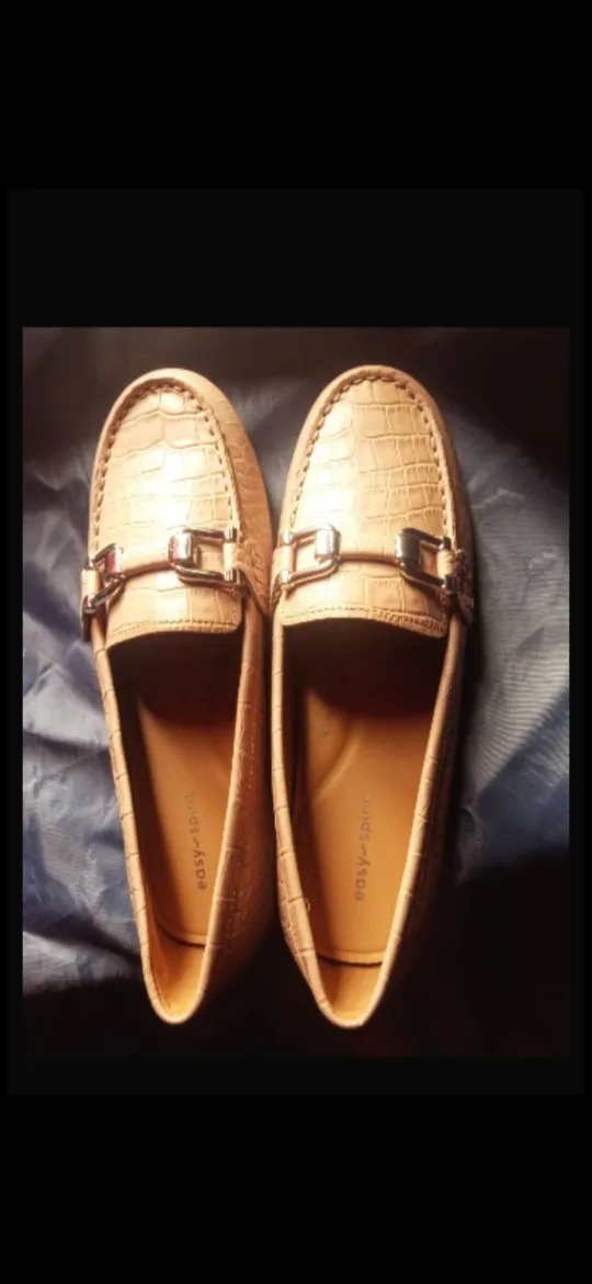 UGG Shoes or Boots or other shoes each Different Price image indicator(8)