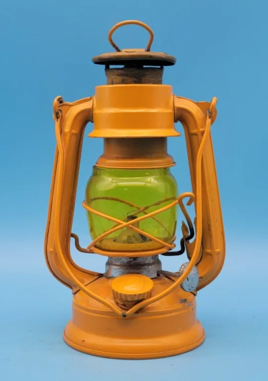 Winged Wheel No.350 KEROSENE LANTERN Made in Japan image indicator(3)