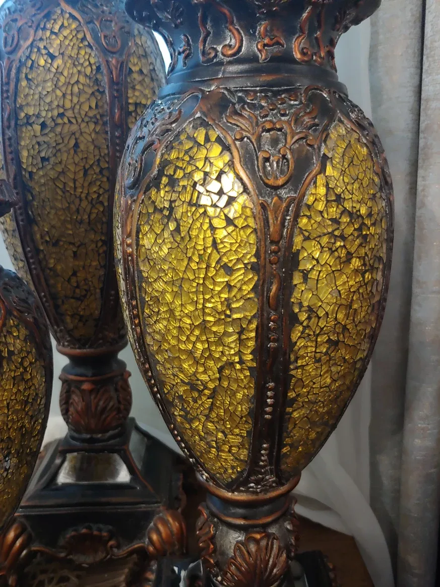 Candle Holder Set - Elegant Home Decor image indicator(3)