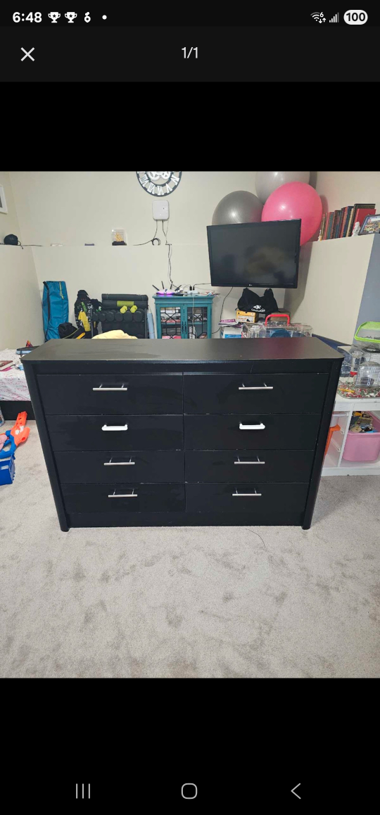 Black 8-Drawer Dresser