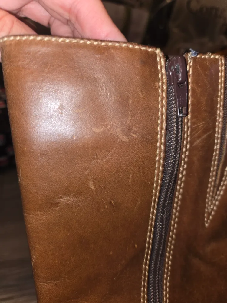 Skechers Brown Leather Platform Boots - Size 6.5 image indicator(8)