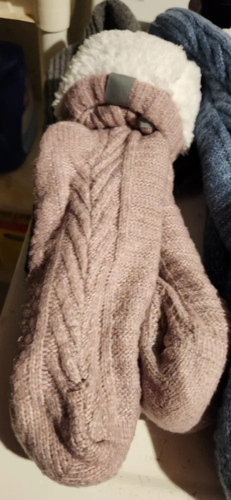 b ench slippers socks thumbnail