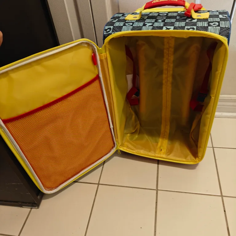 Mickey Mouse Kids' Rolling Suitcase