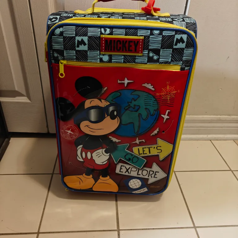 Mickey Mouse Kids' Rolling Suitcase image indicator(2)