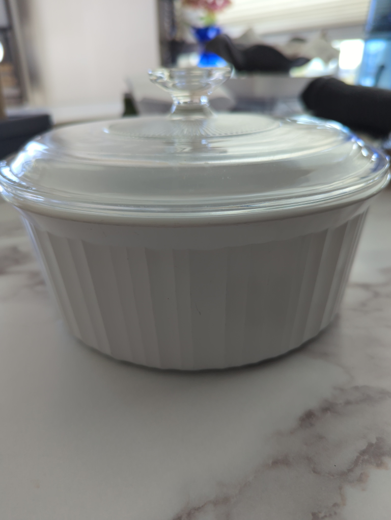 CorningWare F-1-B 2.5 Liter Casserole Dish