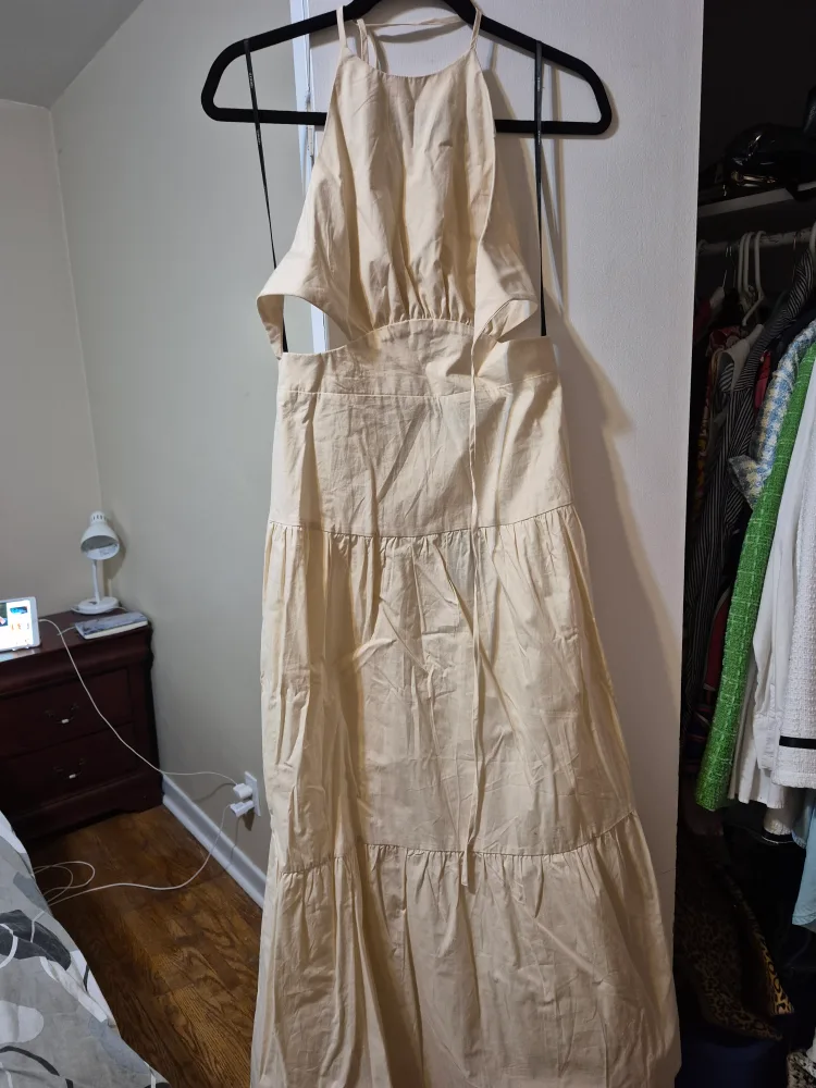 Forever 21 Cream Maxi Dress - Size M thumbnail