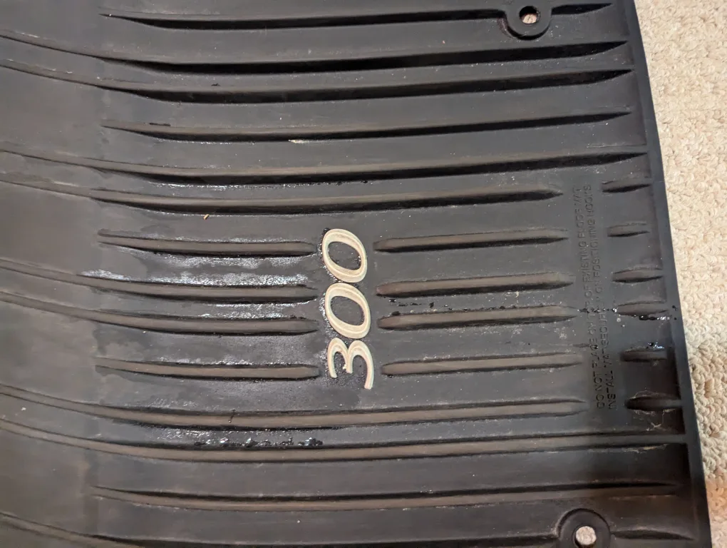 Chrysler 300 Black Rubber Floor Mats - Set of 4 image indicator(5)