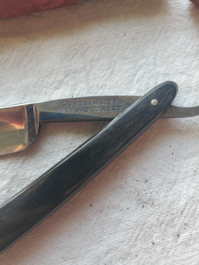Worth & white antique Straight Razor - photo 3
