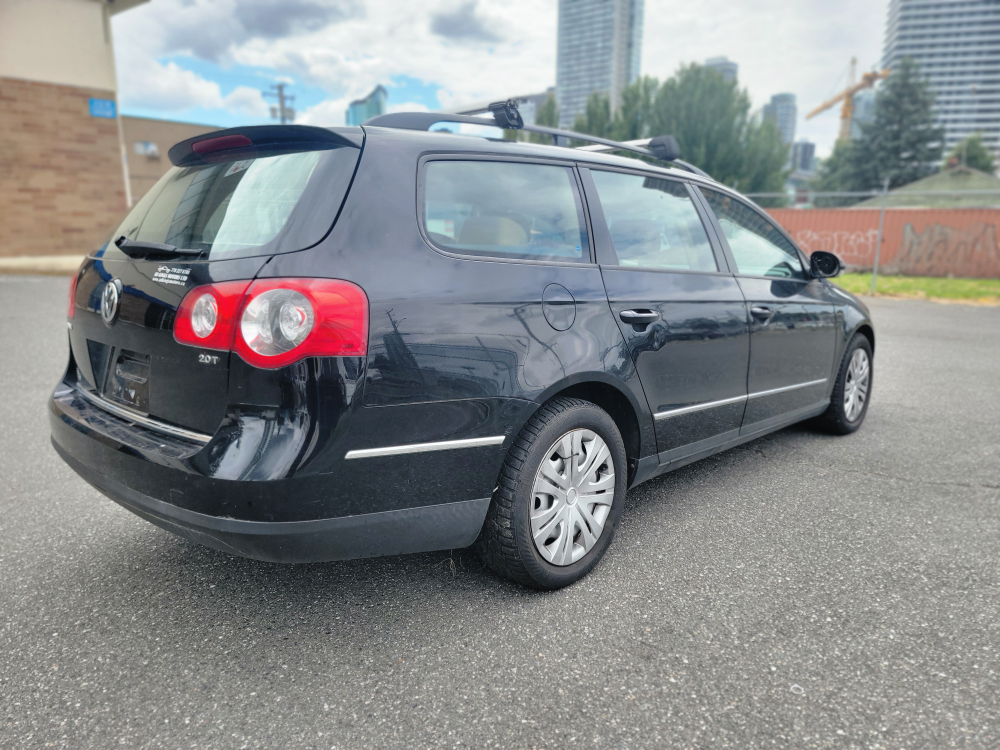Volkswagen Passat Wagon - Black - photo 4