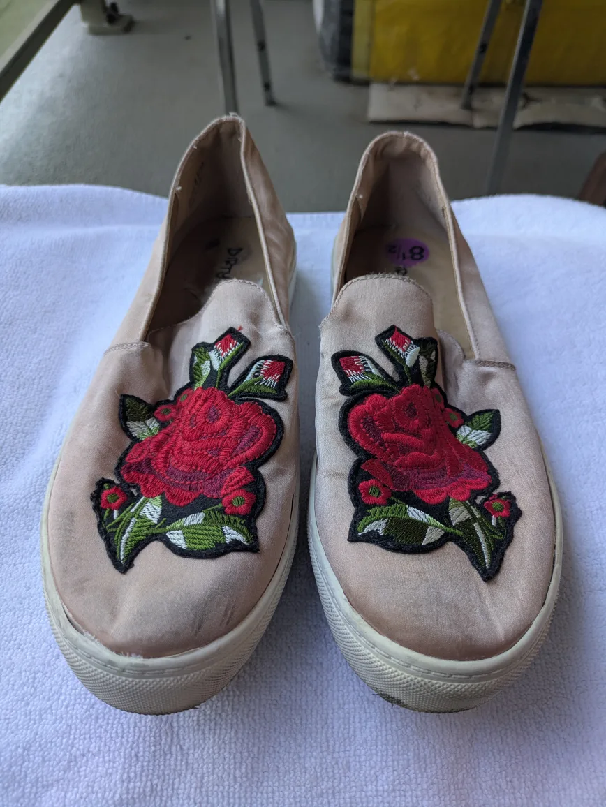 Dirty Laundry Rose Embroidered Slip-On Shoes - Size 8.5 thumbnail