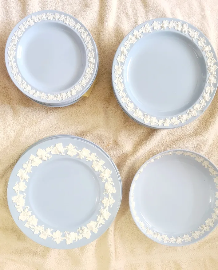 Set of 21 pieces of Wedgwood Embossed Queens Ware Plates thumbnail
