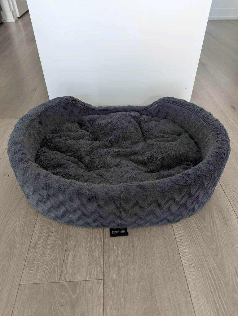 Bailey & Bella Pet Bed - Super Comfy! image indicator(2)