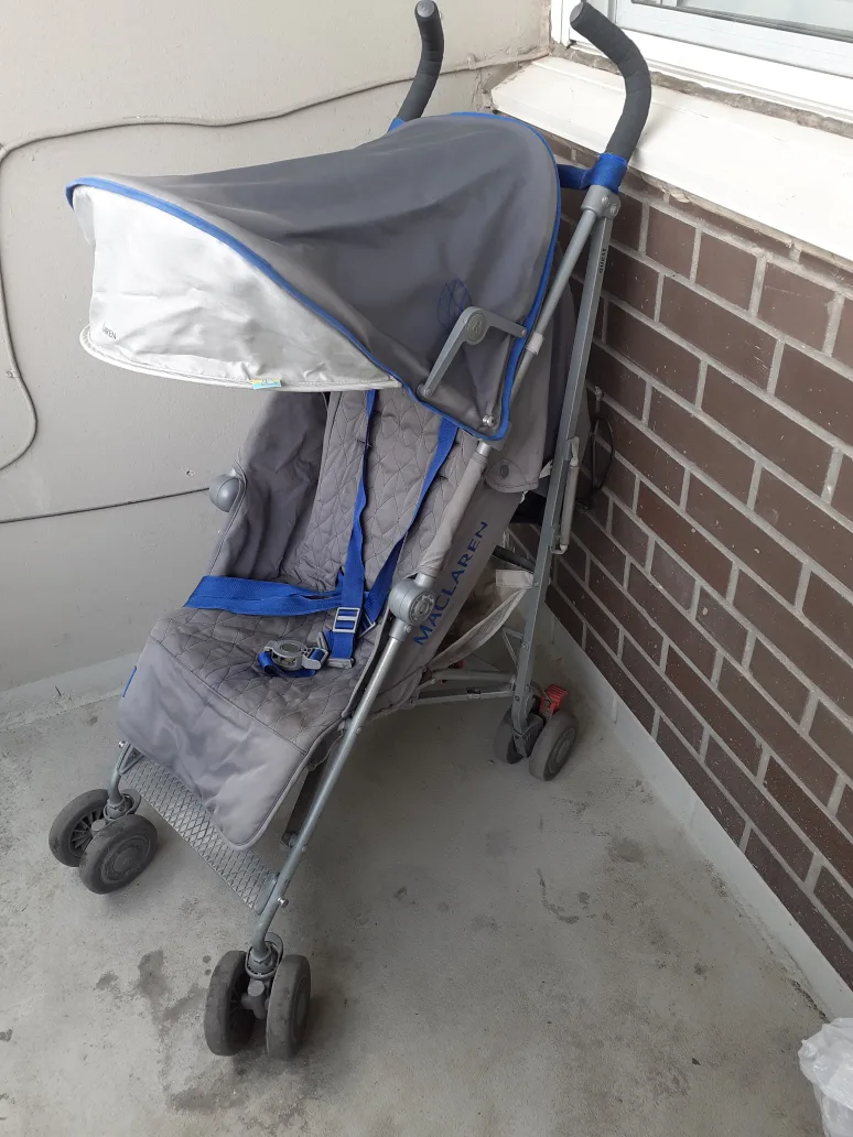 Maclaren Stroller - Grey & Blue (for parts) thumbnail