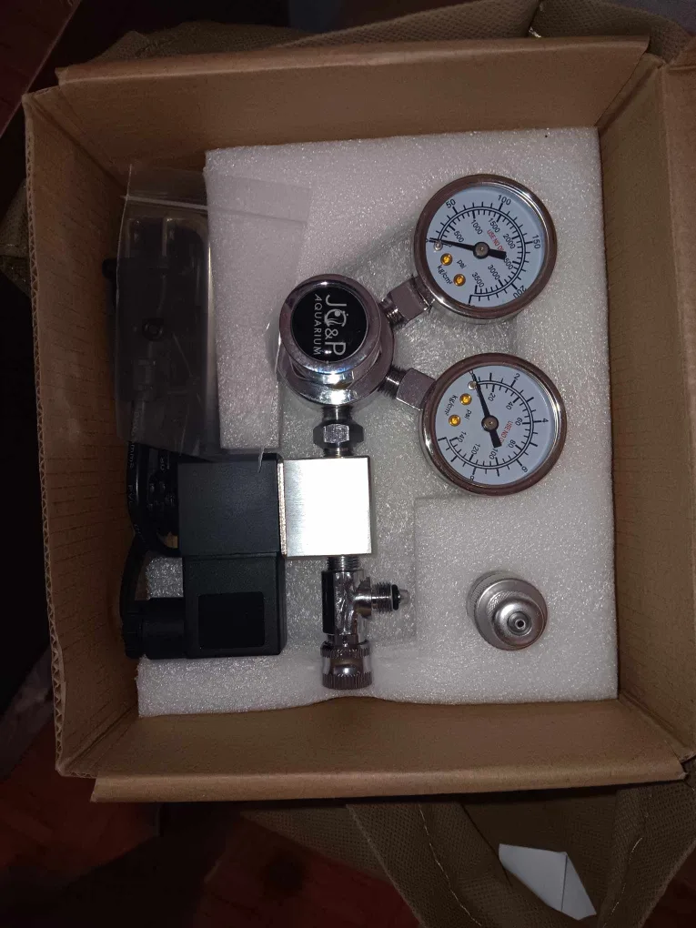 JP&R Aquarium CO2 Regulator with Solenoid thumbnail