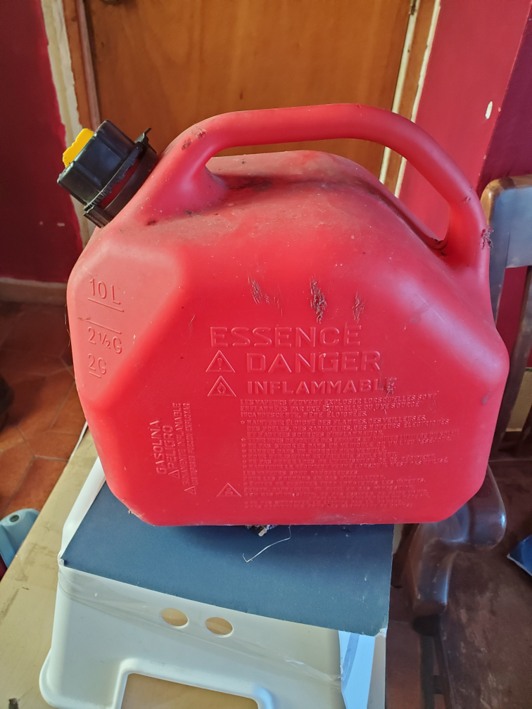 Red 10L Gasoline Can - photo 2
