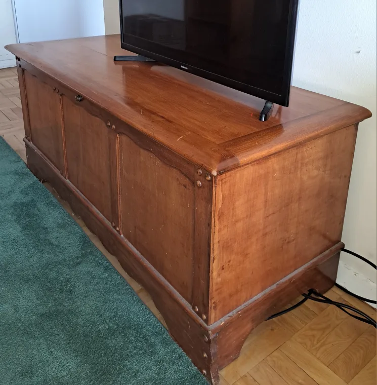 Lane Cedar Chest - Vintage Storage Trunk image indicator(4)