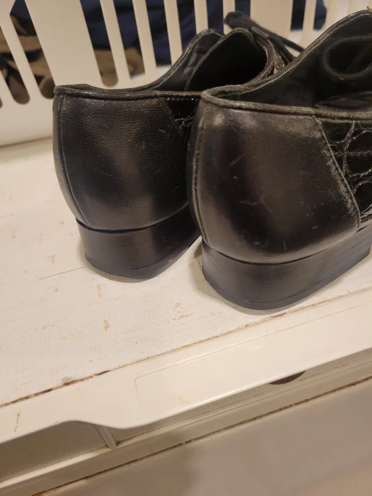 vintage Italian Amalfi by Rangoni Black Leather Shoes sz 7 image indicator(8)