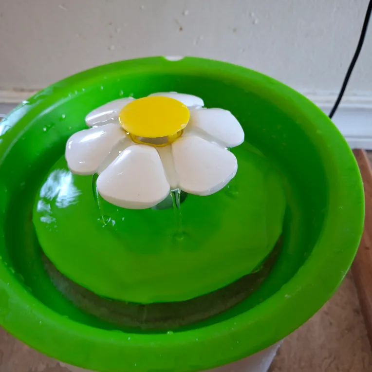 Catit water Fountain + Filters - 4 Pack image indicator(2)