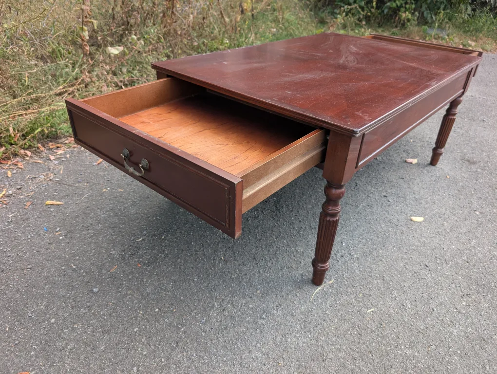 Wooden Coffee Table with Drawers image indicator(2)