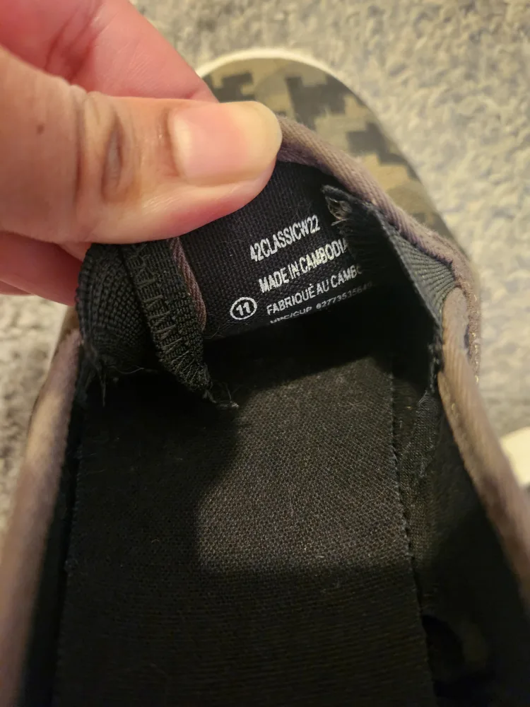 George Camo Slip-On Shoes/Loafers - Kids Size 11 image indicator(5)