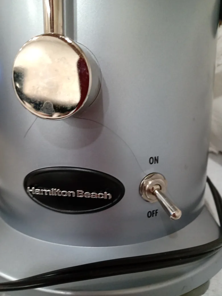 Hamilton Beach Juices Whole Apples Juicer image indicator(3)