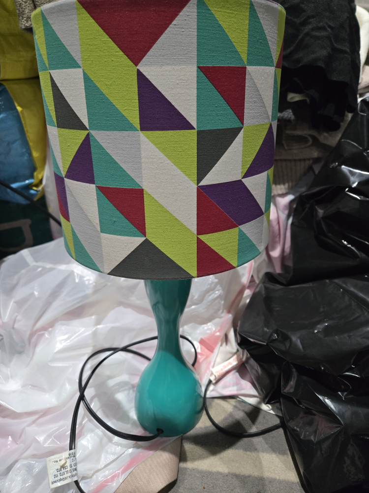 Geometric Patterned Table Lamp
