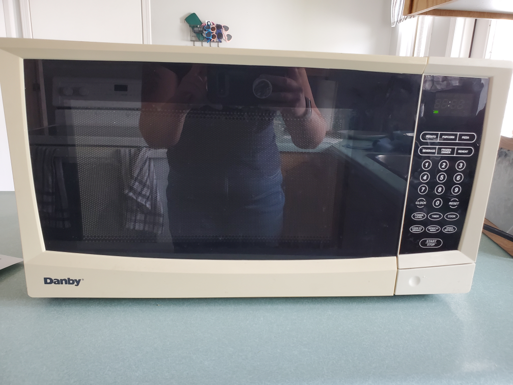 Danby DMW1110WDB Microwave