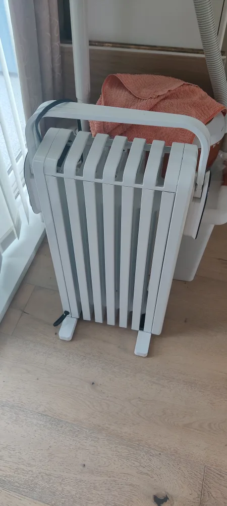 White Oil-Filled Radiator Heater thumbnail