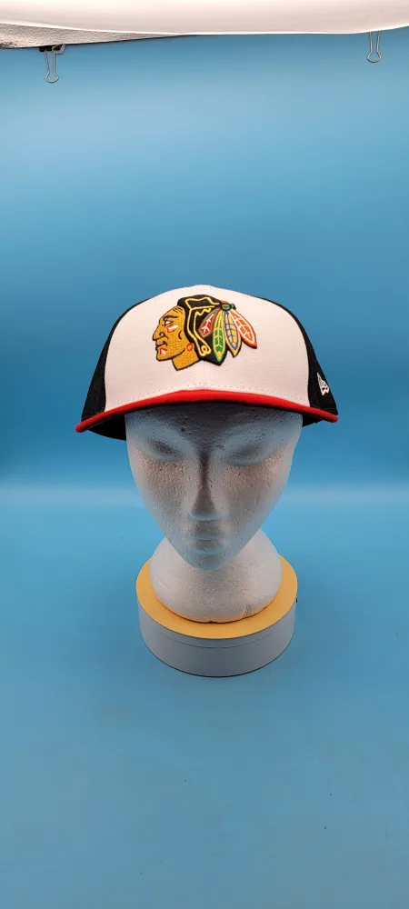 🥳VGC🤩 New Era Chicago Blackhawks 59FIFTY Cap Size 7 3/4 thumbnail
