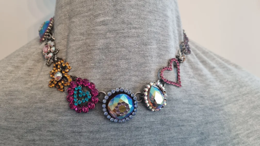 Designer Necklace OTAZU, statement piece image indicator(5)