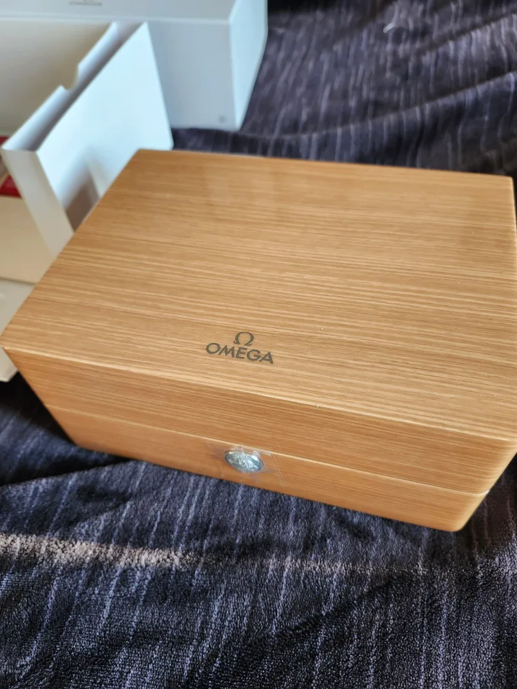 Omega Constellation Co-Axial Chronometer Watch image indicator(6)