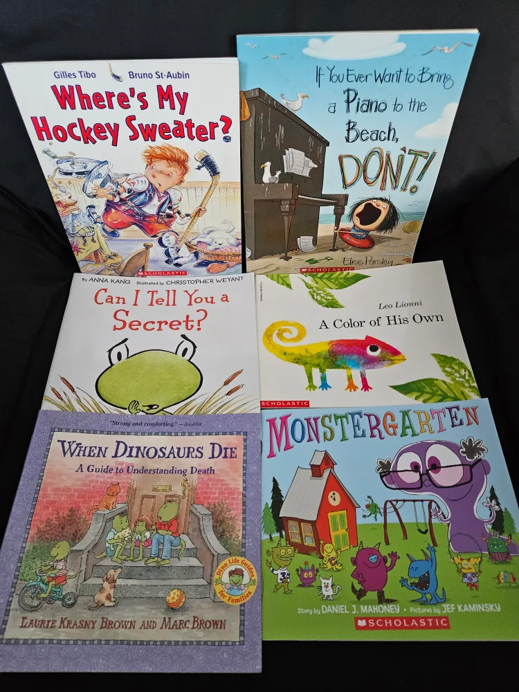 Kids' Scholastic Book Lot (6 books) thumbnail