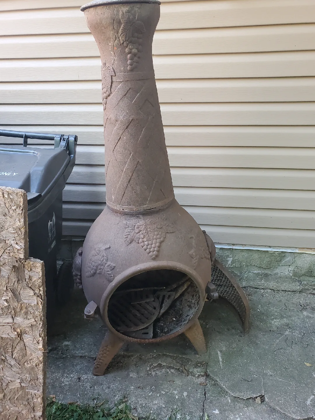 Free scrap metal. image indicator(2)