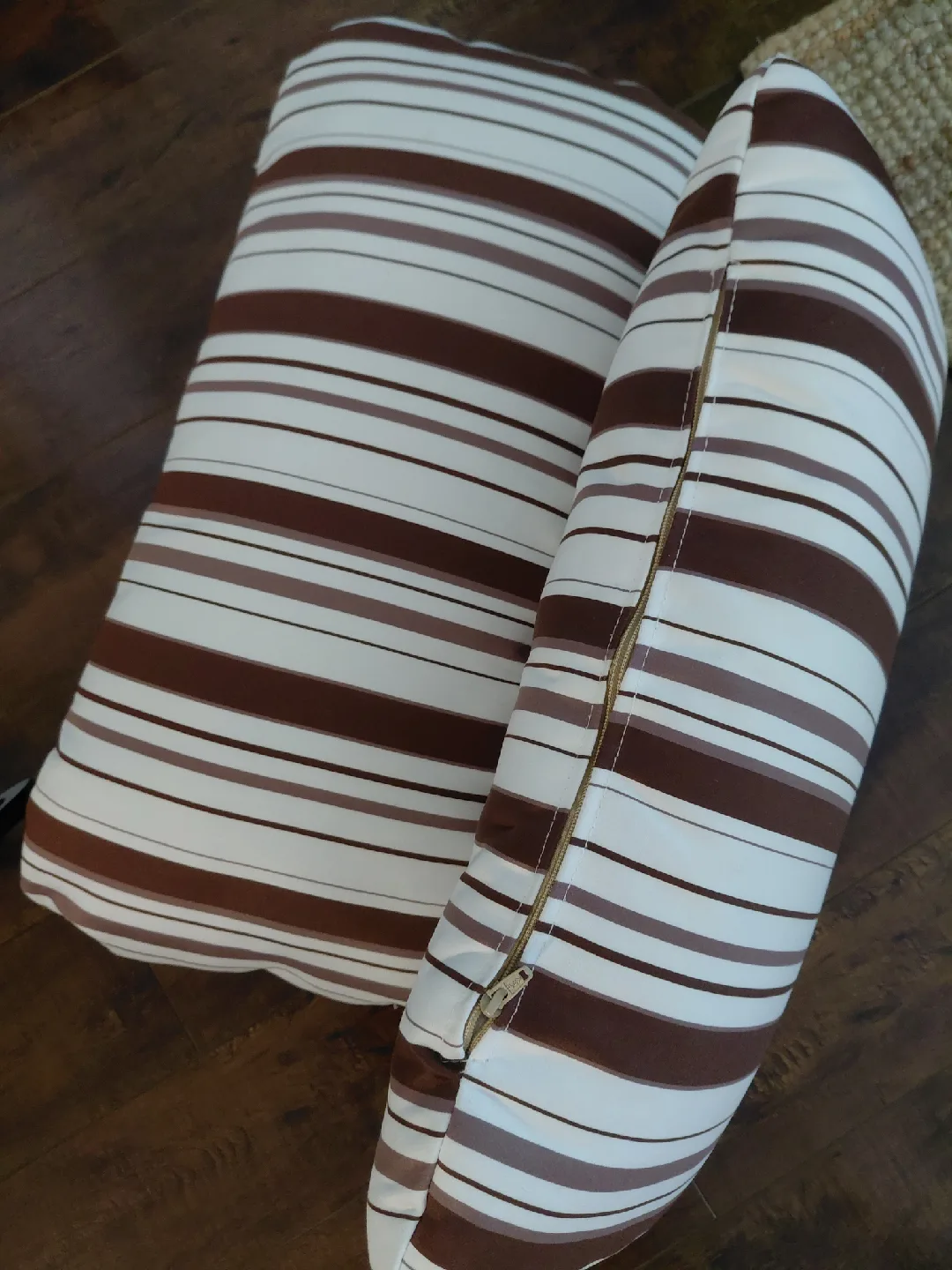 4 garden print cushions thumbnail