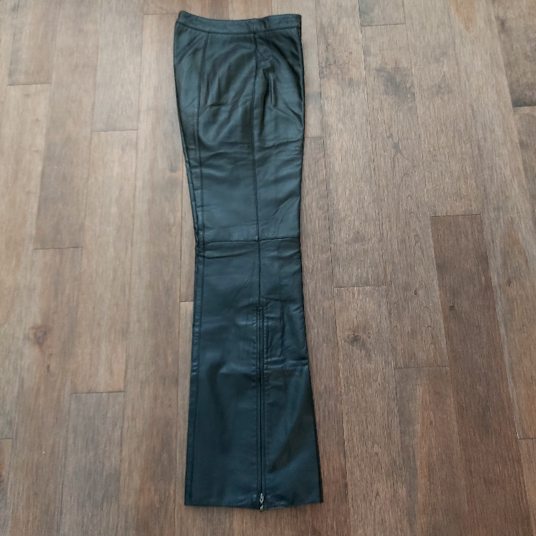 Danier Leather Pants:brand-new (Size 6) - photo 2