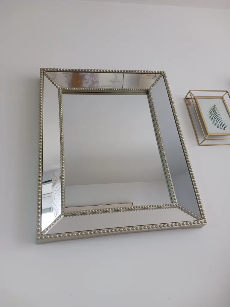 Elegant Beveled Wall Mirror with Decorative Studded Frame image indicator(6)
