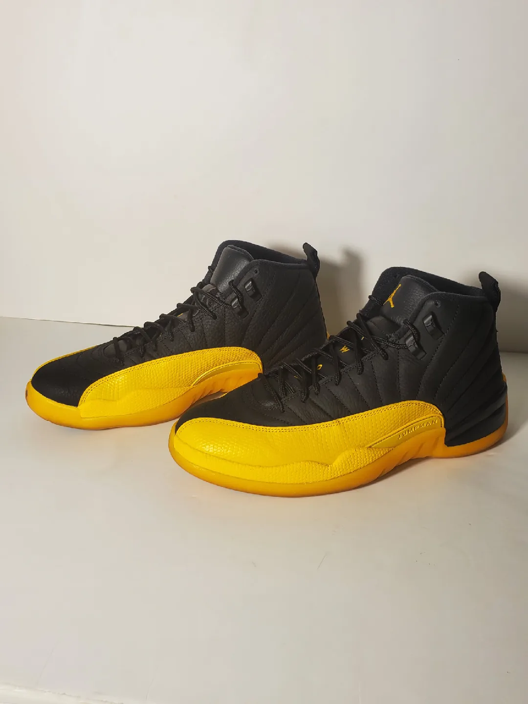 Jordan 12 Retro Black University Gold W/Box 130690-070 S 10 image indicator(10)