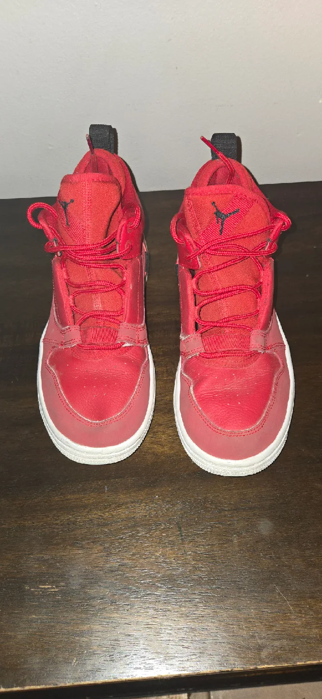 Red Jordan Lift Off Sneakers kids 6.5 image indicator(2)