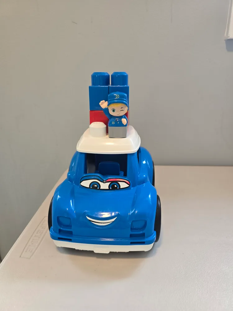 Mega Bloks Police Car thumbnail